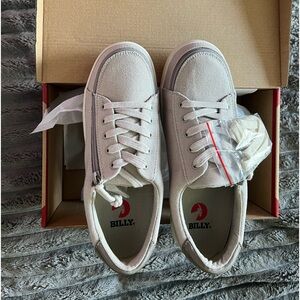 BNIB Billy Footwear R 7, L 8W. Can fit AFO or larger left foot.